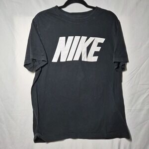 The Nike Tee Shirt Mens Medium